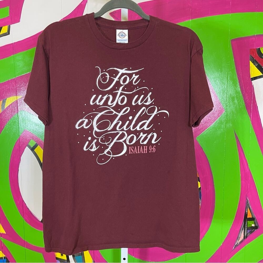 Delta Pro Weight, Holiday Themed Bible Verse T-Shirt. Size Medium Excellent cond